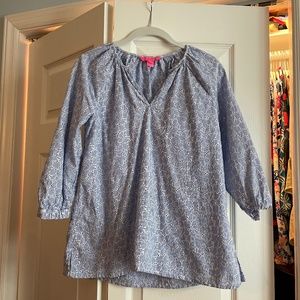 Lilly Pulitzer xs blue white eyelet shirt not tight
